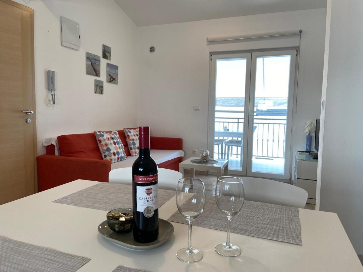 Apartmani Villa Adriatic Вир Экстерьер фото